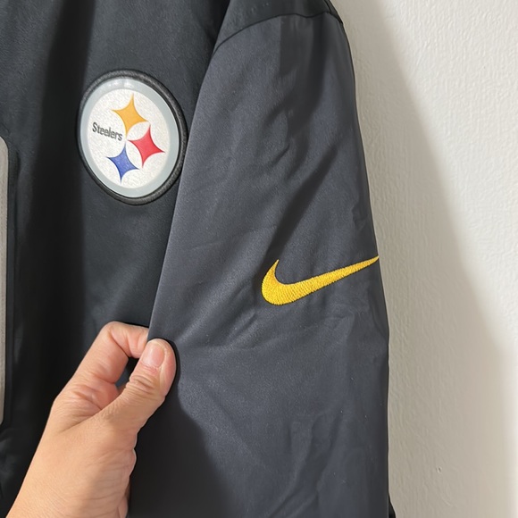 Nike reversible Steelers fan jacket - Picture 5 of 8